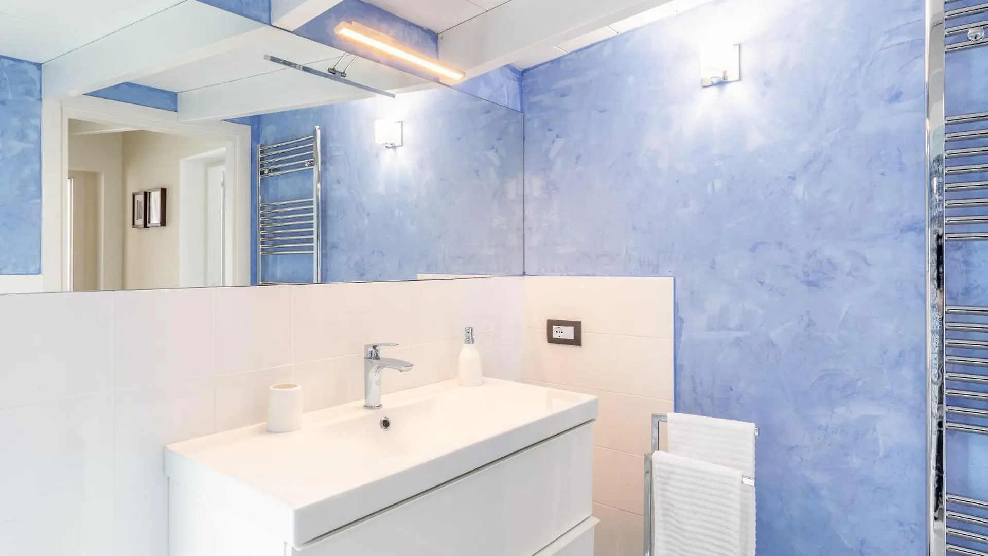 Dimora Arabella Villa Pietrasanta 0*,  Olaszország